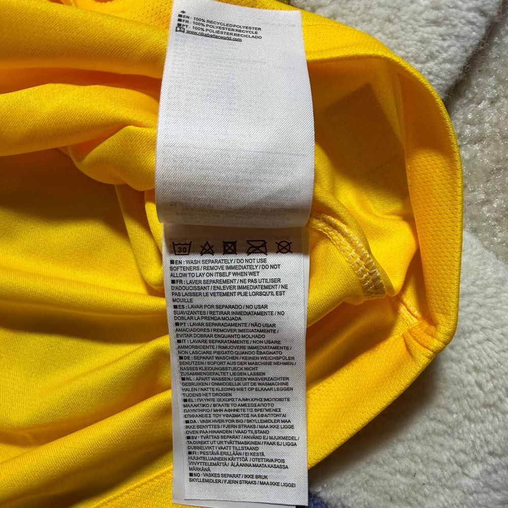 Nike Brazil 2018 World Cup Neymar Jr 10 Jersey Yellow NWT Mens Size Medium - Picture 11 of 14
